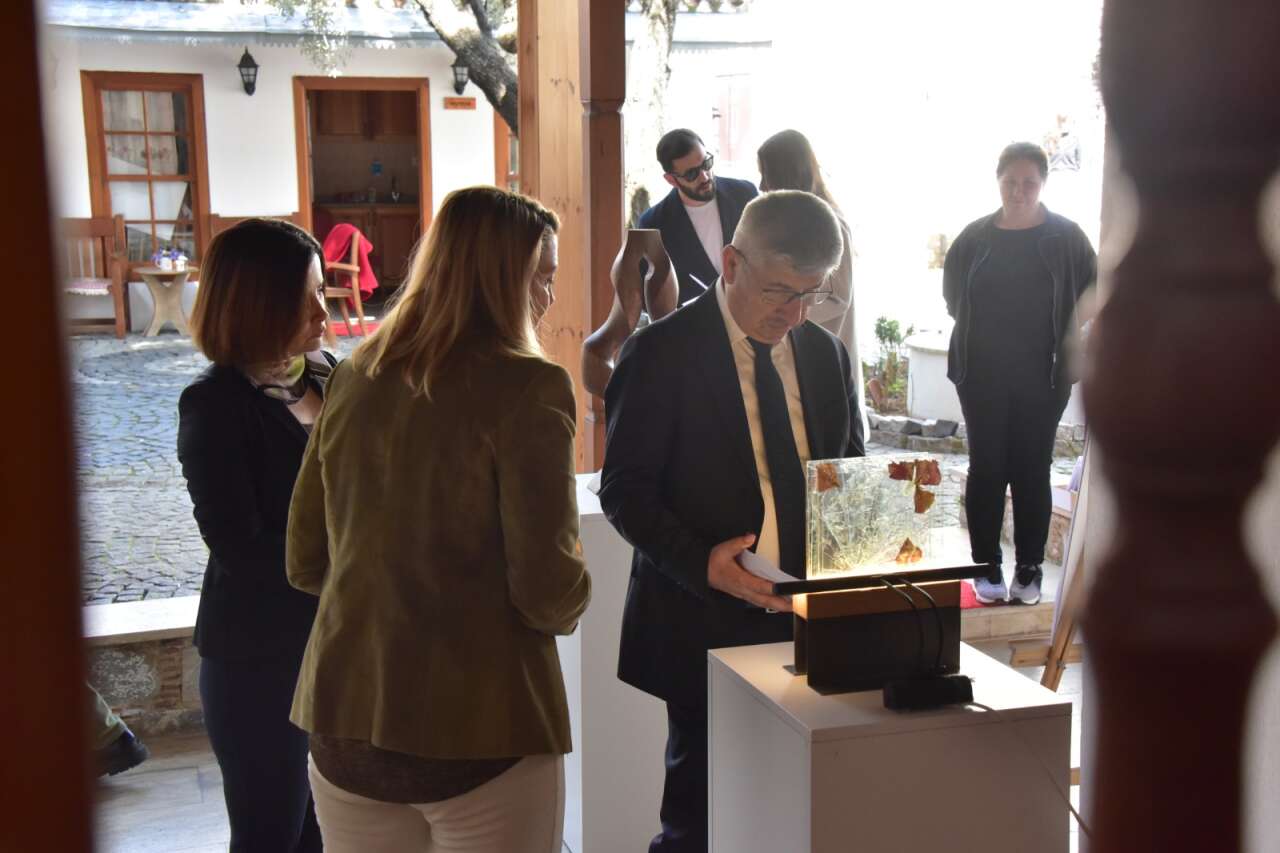 MSKÜ BİO’da “Akrom” Sergisi Sanatla Düşündürmeye Açıldı 9